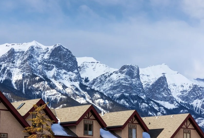 Why You Should Invest in Canmore This Winter 