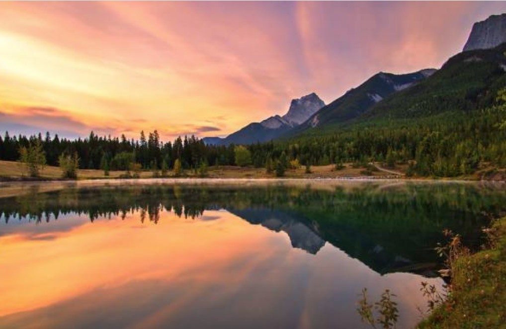 Unveiling the Top Photo Spots in Canmore’s Scenic Mountain Landscape 